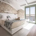 Yiannis Vila