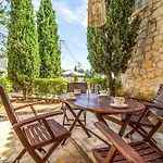 Vila Yiannis