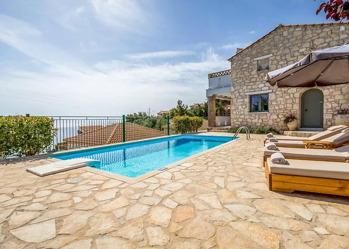 Yiannis Villa *